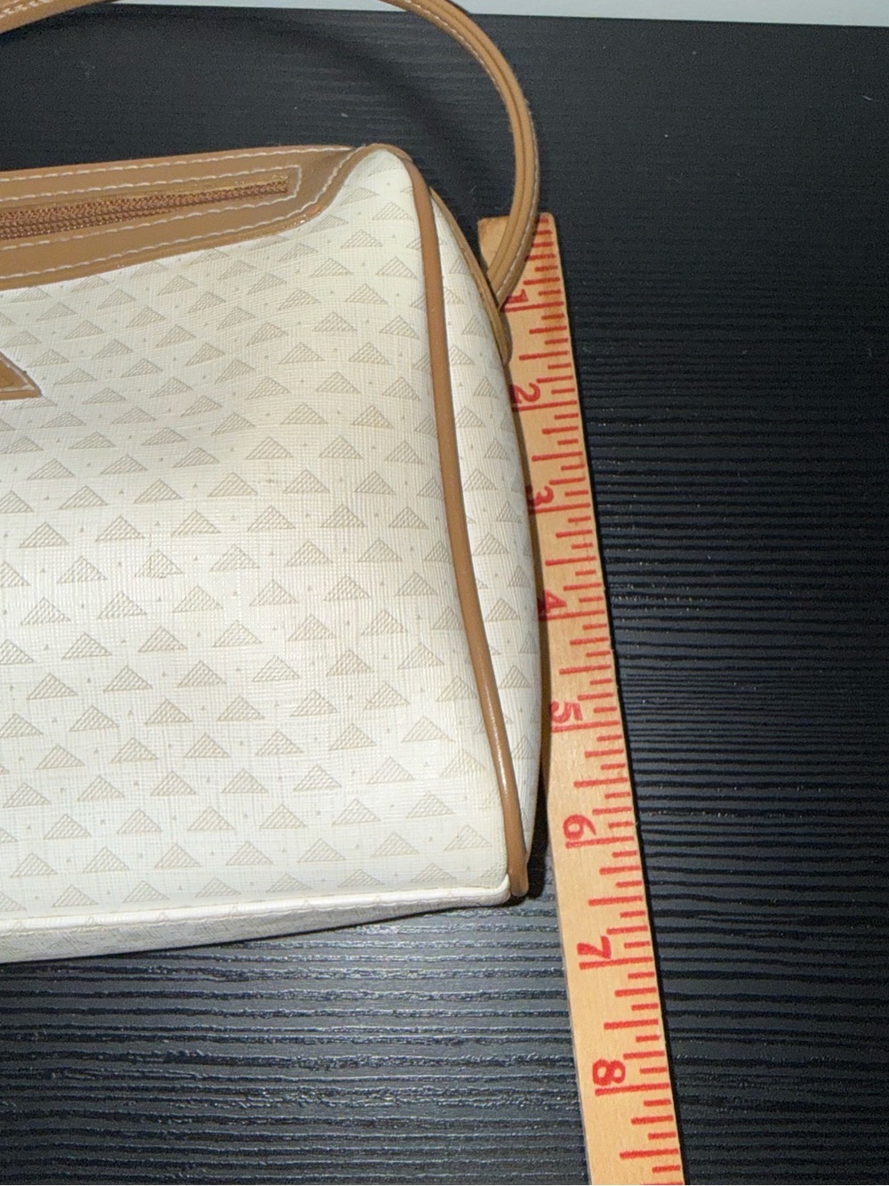Liz Claiborne Cream and Tan VTG 80’s bag - Picture 3 of 7